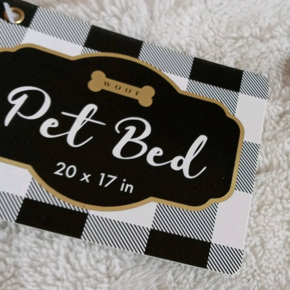 Brand new pet bed